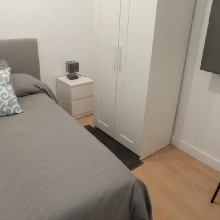 APARTAMENTO RECIEN REFORMADO EN EL CENTRO DE VILAGARCÍA DE AROUSA. - Apartamento de 3 dormitorios - 4