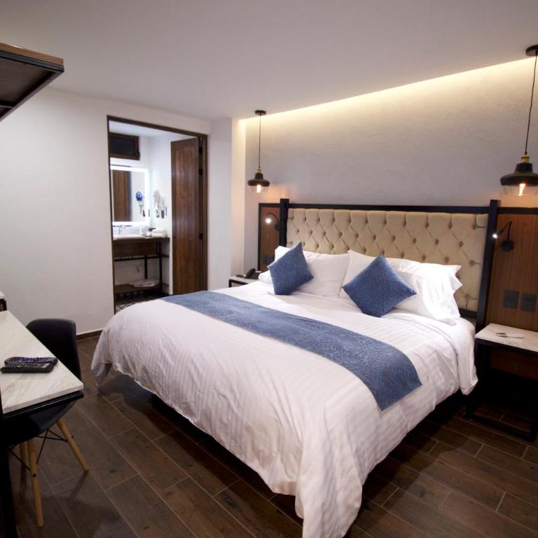 Hotel Boutique Casa Loreta - Standard Queen Room - 1
