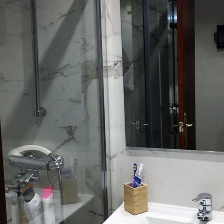 Seafront Luxury Levante Beach / Primera línea playa levante - Two-Bedroom Apartment - 16