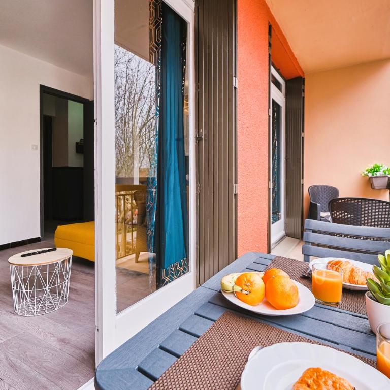 Tout confort ! Climatisation, Centre-ville, Parking, Terrasse, WiFi, Netflix - Apartment - 2