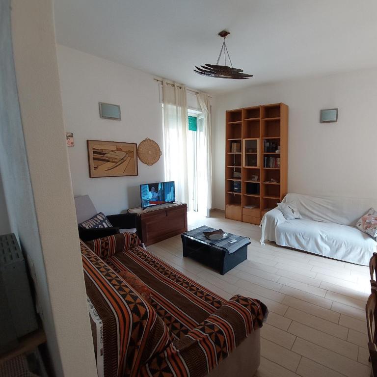 Appartamento presso il Teatro Lirico - Appartamento con 2 Camere da Letto - 11