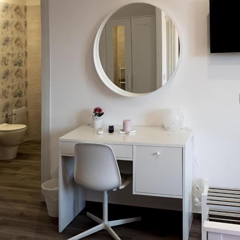 Garibaldi Rooms 29 - Piazza Marina a Palermo - In pieno Centro. - Quadruple Room with Private Bathroom - 9