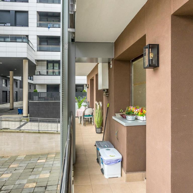 Paseo Antzieta 31. 1E - Apartamento - 31