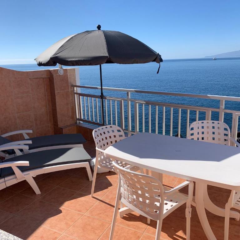 Vivienda Vacacional con Vistas a La Gomera y La Palma - Habitación Doble Familiar - 1