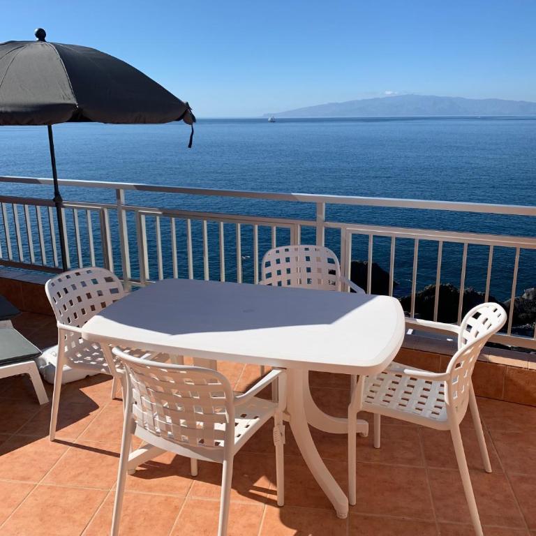 Vivienda Vacacional con Vistas a La Gomera y La Palma - Habitación Doble Familiar - 8