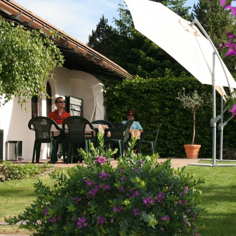 Gästehaus Birkenhof - Doppelzimmer mit Gartenblick - 3