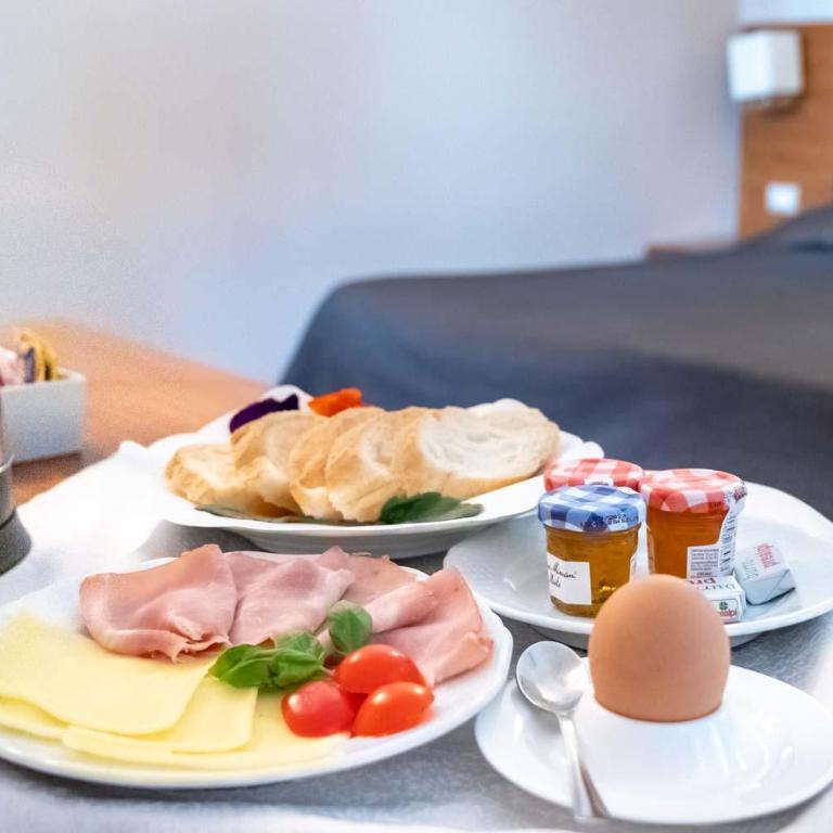 Hotel Marinella - Standard Double or Twin Room - 4