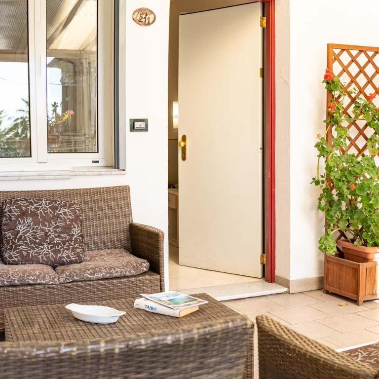 Hotel Marinella - Standard Quadruple Room - 2