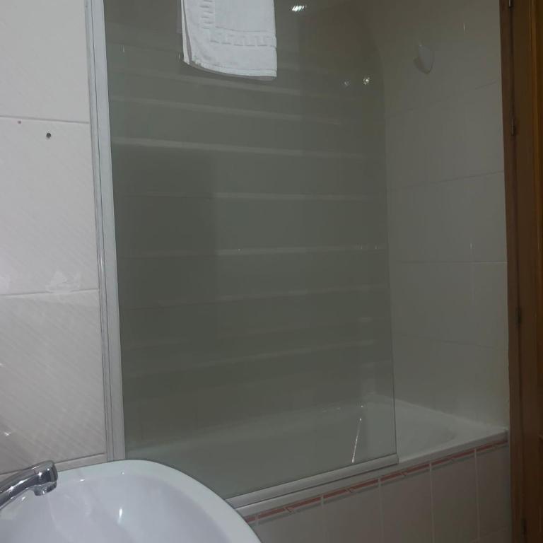 Hotel Gran Plaza - Habitación Individual con balcón - 8