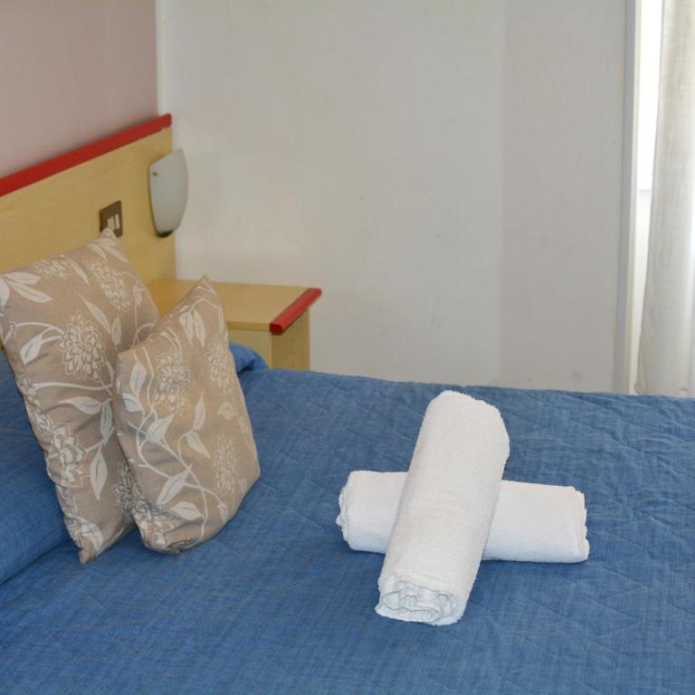 HOTEL LA MADUNINA - Classic Quadruple Room - 5