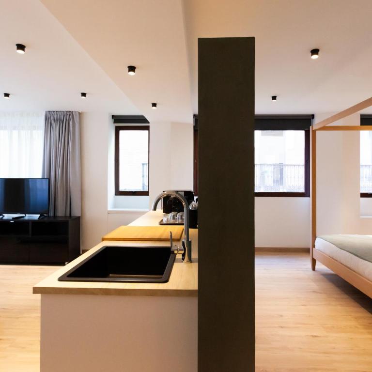Welldone Sierpes Boutique - Suite con bañera de hidromasaje - Cama extragrande - 14