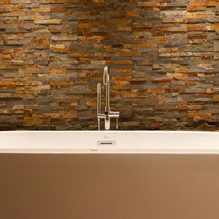 Welldone Sierpes Boutique - Suite con bañera de hidromasaje - Cama extragrande - 9