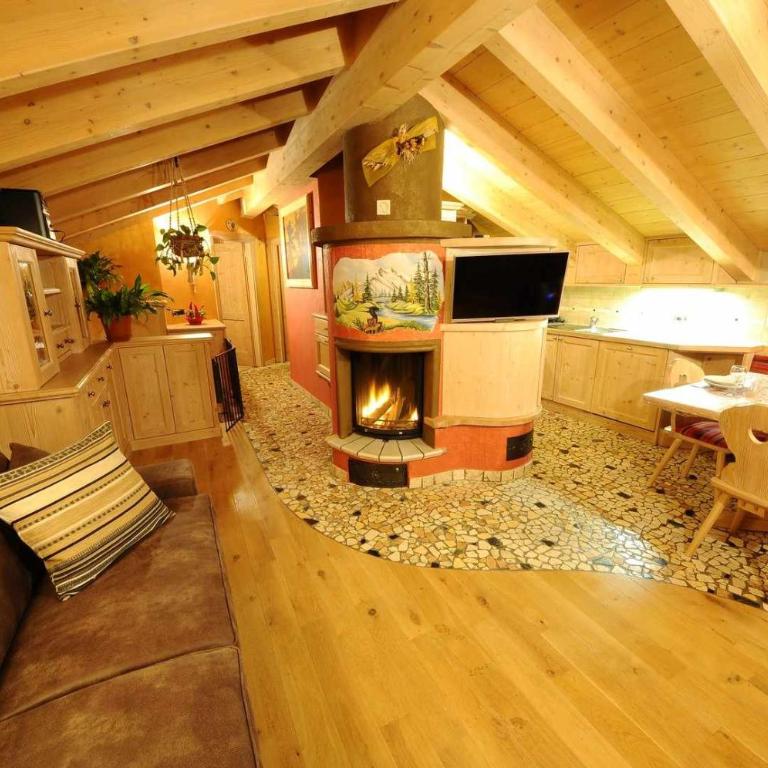 Chalet Lucky Exclusive by Livigno Accomodation - Apartment - 9