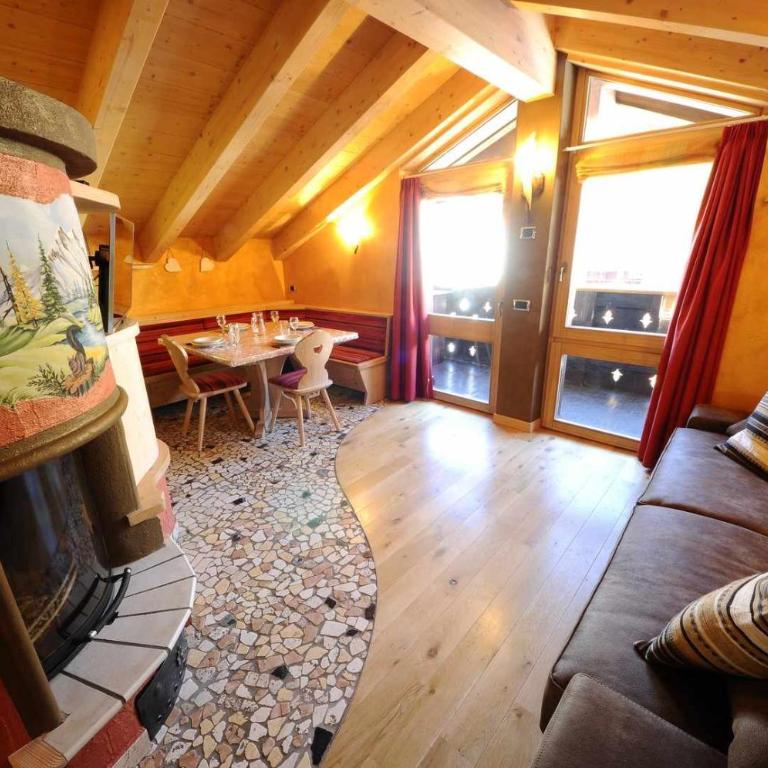 Chalet Lucky Exclusive by Livigno Accomodation - Apartment - 10