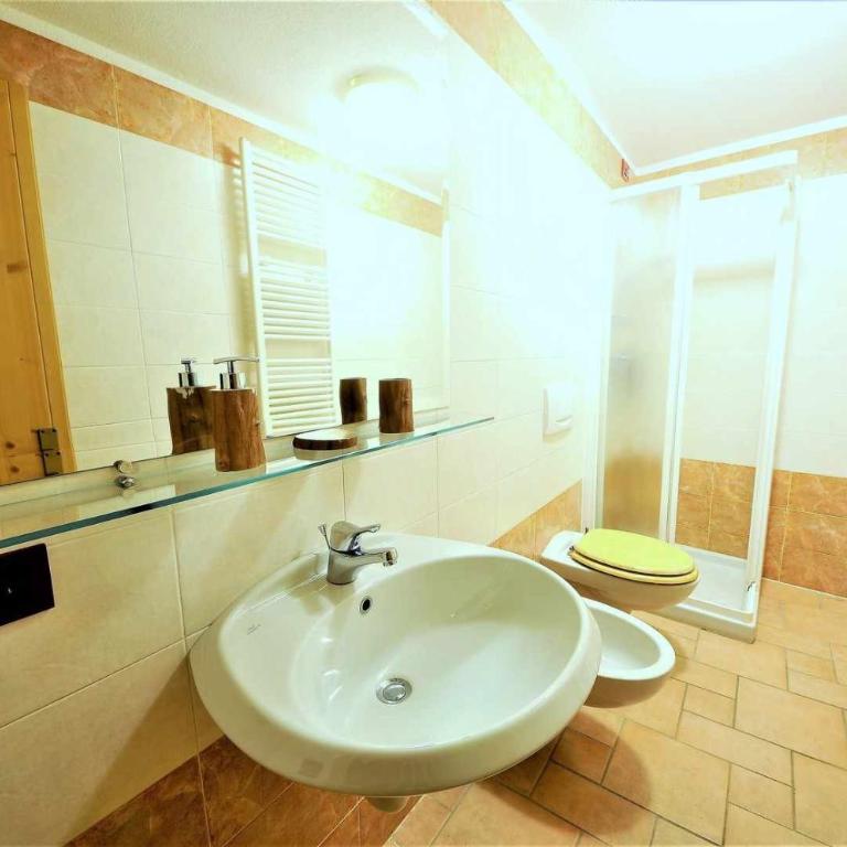 Baita Hanzel & Gretel by Livigno Accomodation - Chalet Superior - 46
