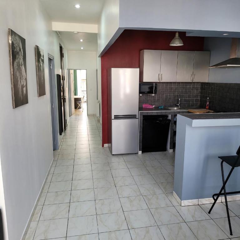 le T3 à 600mètre du vieux port proche de la gare - Appartement 3 Chambres - 3