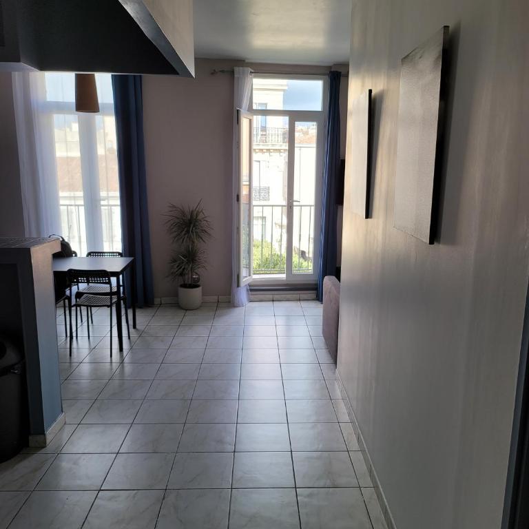 le T3 à 600mètre du vieux port proche de la gare - Appartement 3 Chambres - 8