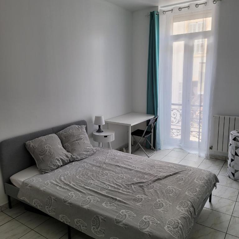 le T3 à 600mètre du vieux port proche de la gare - Appartement 3 Chambres - 12