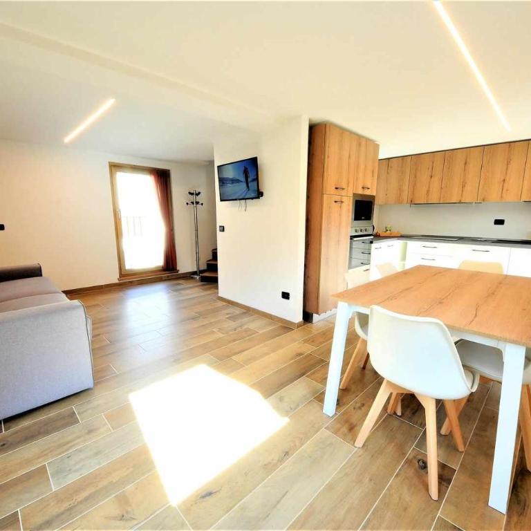 Chalet Rin Patrizia by Livigno Accomodation - Appartamento con 2 Camere da Letto - 1