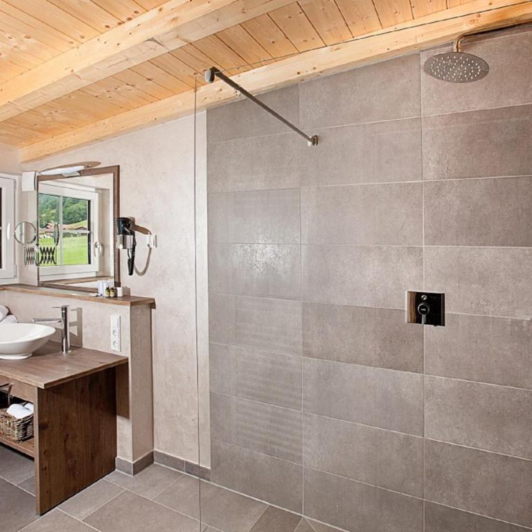 Alpenhaus Steiner - Top-Ferienwohnungen - Sommer-Bergbahn inklusive - Apartment mit 2 Schlafzimmern und Sauna im Apartment - 17