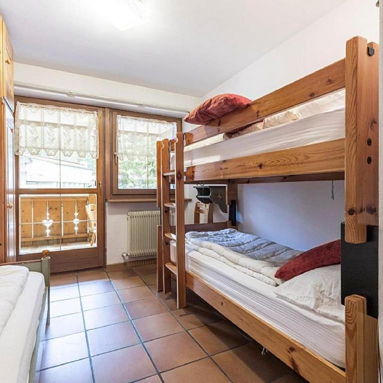 Cesa Testa - Appartamento con 2 Camere da Letto e Balcone - 6