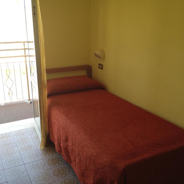 Hotel Wega - Camera Singola con Bagno - 1