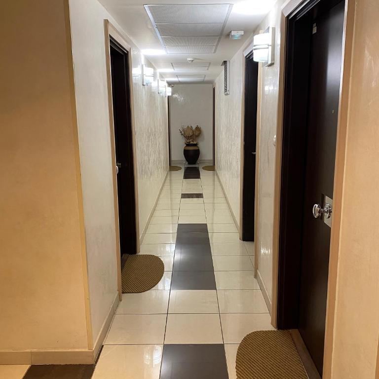 T2 proche de la gare, à 10 minutes à pieds de la Croisette, piscine & parking dans résidence de haut standing - Appartement 1 Chambre - 18