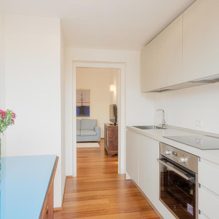 Right House Splendid Harbour View - One-Bedroom Apartment - 18