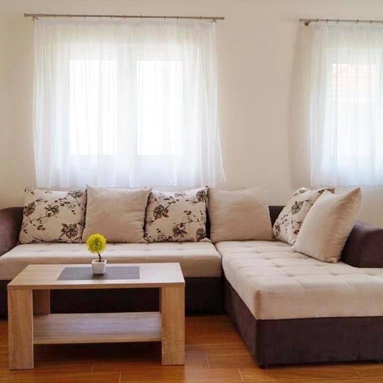 Veron Apartments - Two-Bedroom Apartment with Terrace - 10