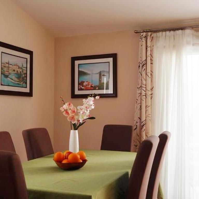 Veron Apartments - Two-Bedroom Apartment with Terrace - 12