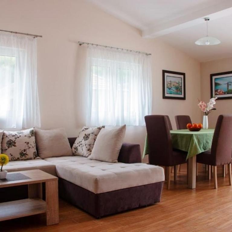 Veron Apartments - Two-Bedroom Apartment with Terrace - 13