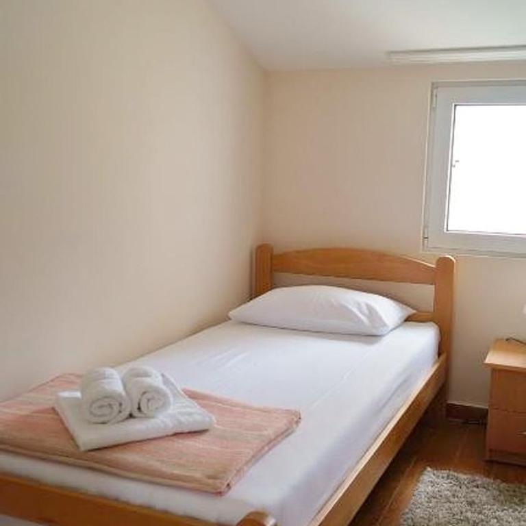 Veron Apartments - Two-Bedroom Apartment with Terrace - 17