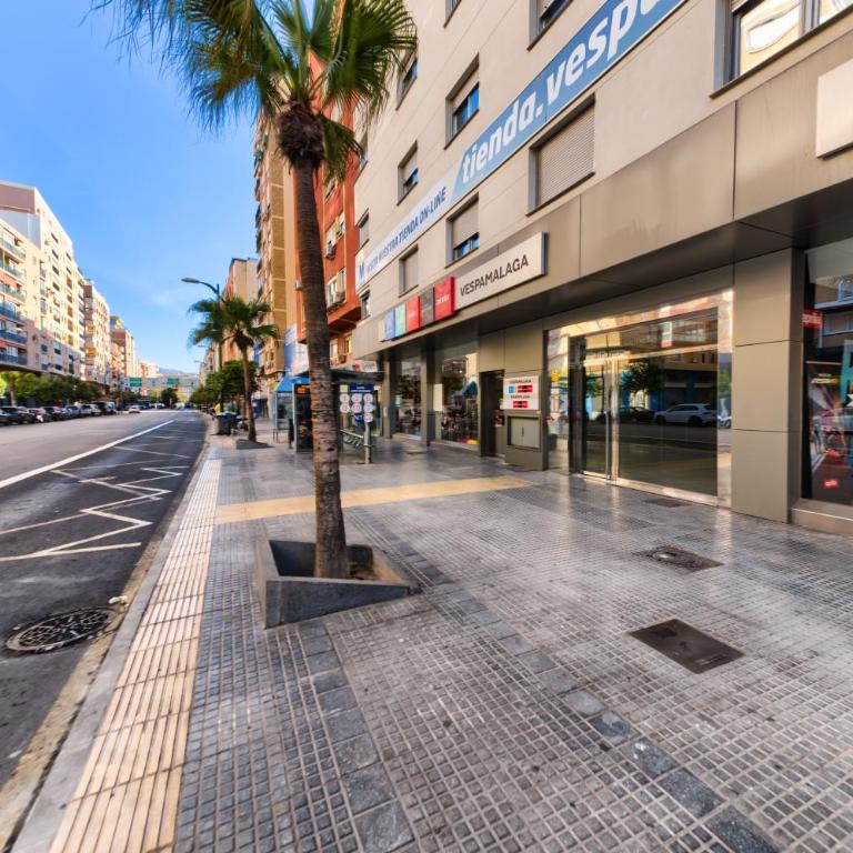 Holidays2Malaga Salitre cerca Estacion AVE & Fibra Wifi - Apartamento de 1 dormitorio - 1