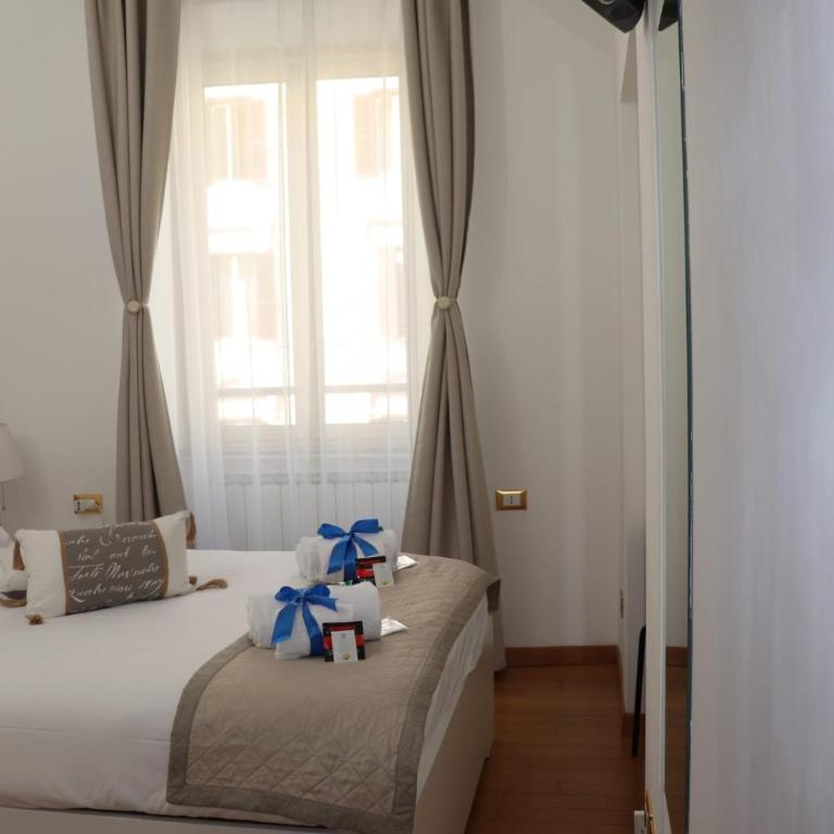 B&B Gaudium Colosseo - Camera Matrimoniale Piccola con Bagno Privato - 1