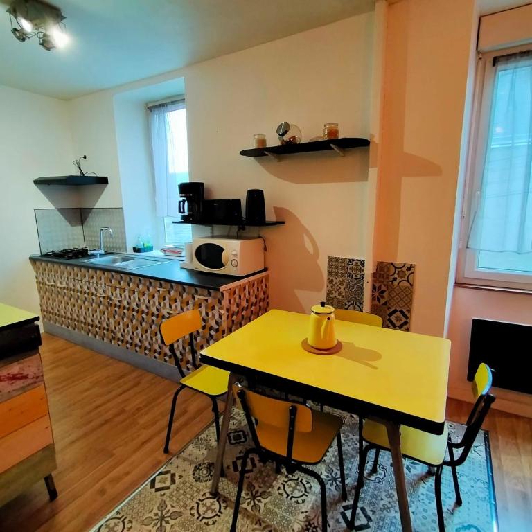 Au bord de l'eau à ConcarnOLoc - Appartement 2 Chambres - 10