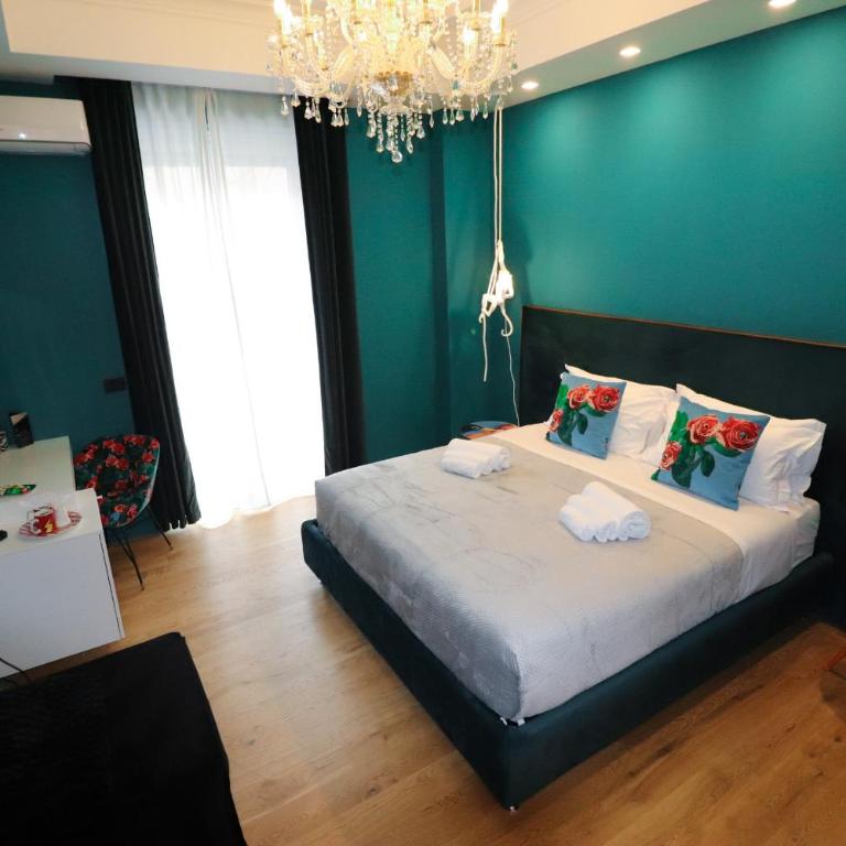 Aron Only Suites Bed and Breakfast - Suite King con Balcone - 2