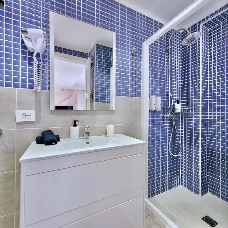 North Coast Apartments - Estudio Deluxe con cama grande - 8