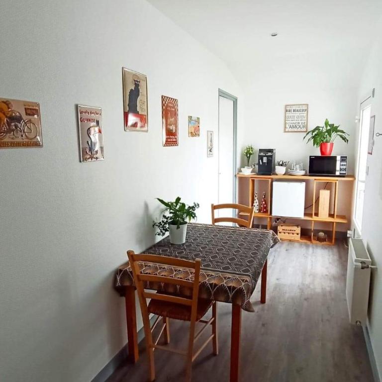 LauRina - Chambre, SDB, terrasse, arrivée autonome - Double Room with Private Bathroom - 6