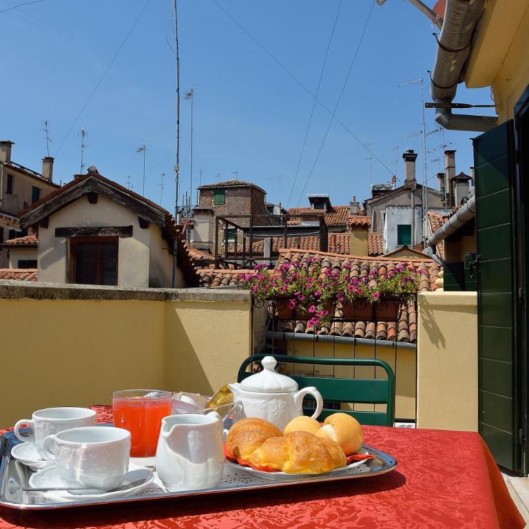 Residenza Goldoni - Camera Matrimoniale Deluxe con Terrazza - 2