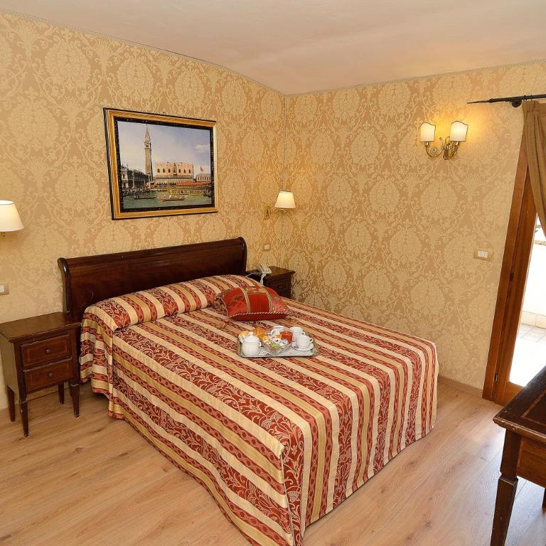 Residenza Goldoni - Camera Tripla - 5