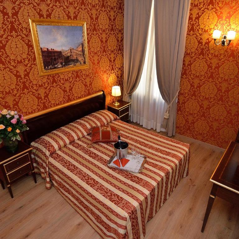Residenza Goldoni - Camera Matrimoniale/Doppia con Letti Singoli - 11