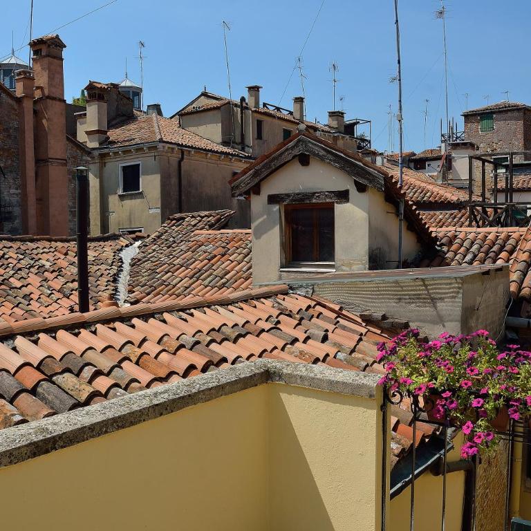 Residenza Goldoni - Camera Matrimoniale Deluxe - 16