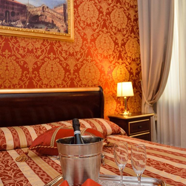 Residenza Goldoni - Camera Matrimoniale/Doppia con Letti Singoli - 15