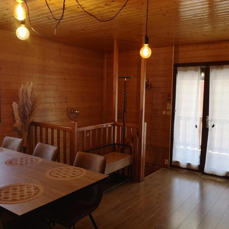 Jolichalet66210-88m2-3ch-garage-jardin-double véranda-wifi-impasse au calme - Chalet 3 Chambres - 7