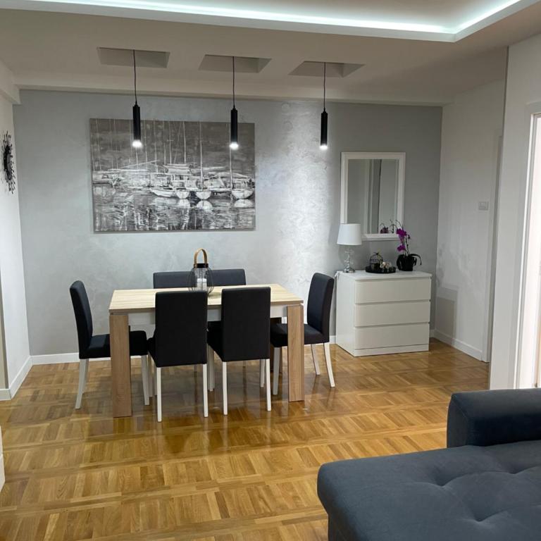 Apartman MDB - Two-Bedroom Apartment - 10