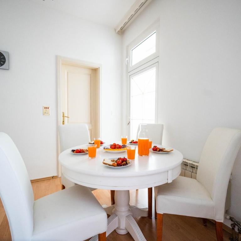 Bright and Modern 1BDR Apartment in the Center - Apartman sa 1 Spavaćom Sobom - 11