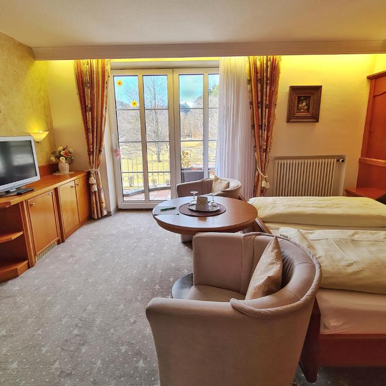 Parkhotel Bad Faulenbach - Comfort Doppelzimmer mit Gartenblick - 5