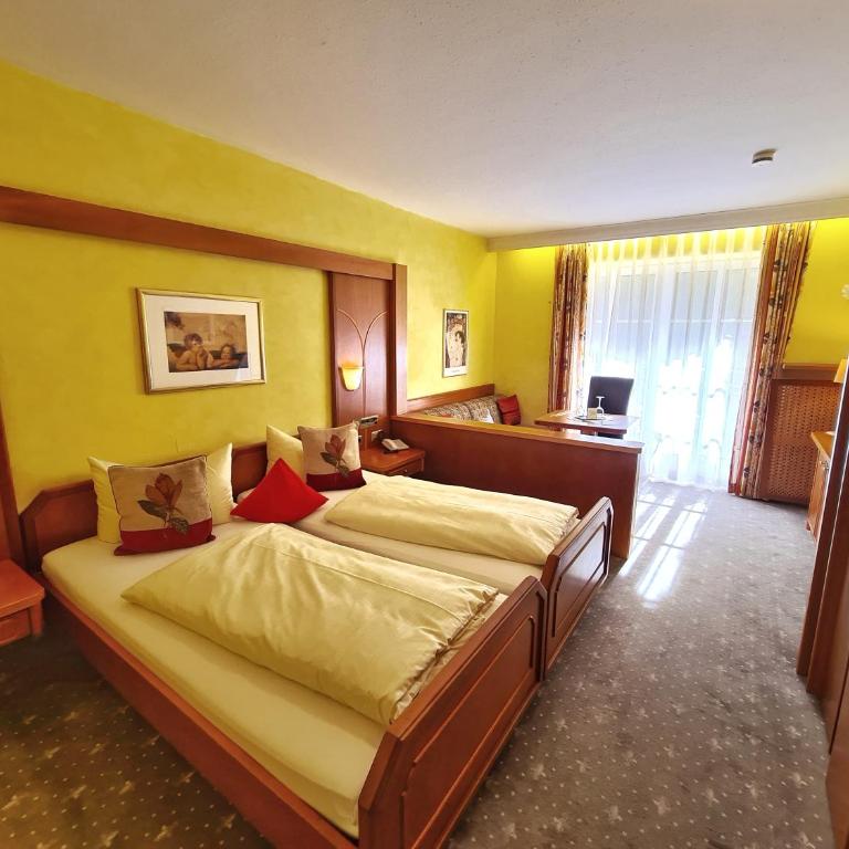 Parkhotel Bad Faulenbach - Comfort Doppelzimmer mit Gartenblick - 3