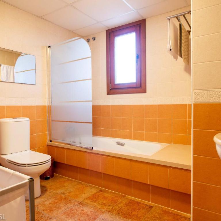 (ROU002) Cómoda Casa con Puerta a la Piscina - Casa Unifamiliar de 3 dormitorios - 15