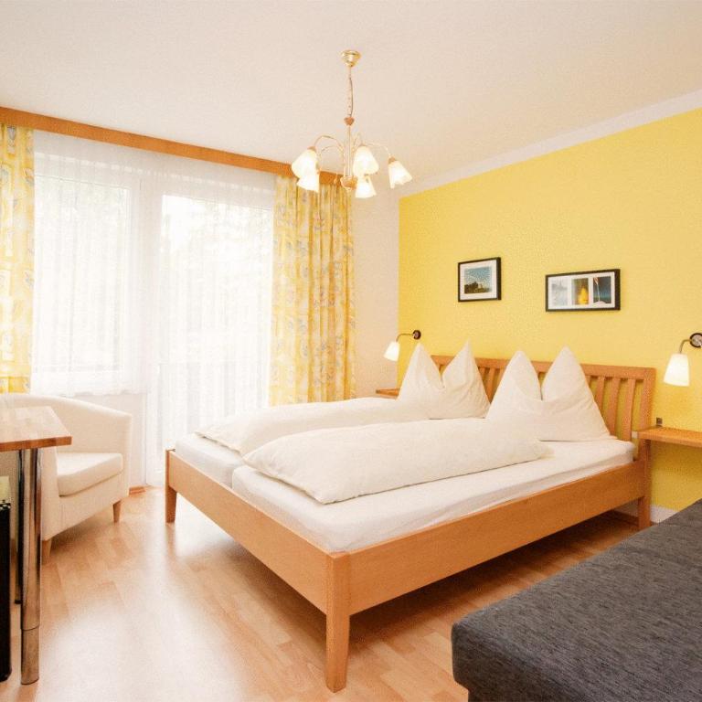 Pension Regia - Doppelzimmer mit Terrasse - 2